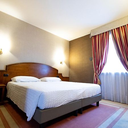 Hotel Rendez Vous Шатійон Екстер'єр фото