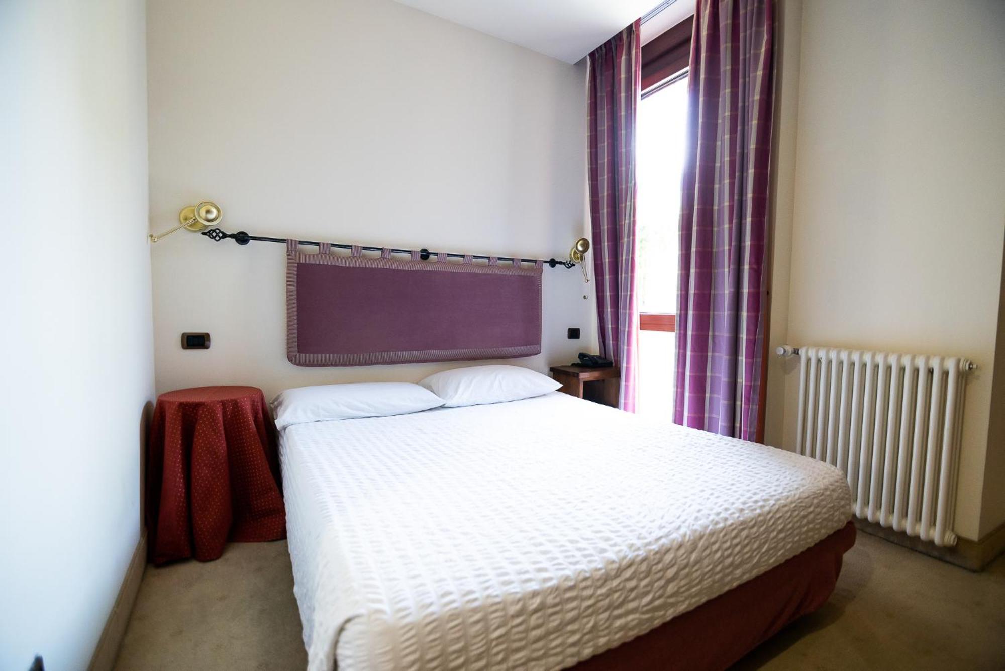 Hotel Rendez Vous Шатійон Екстер'єр фото